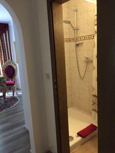 Hotel K�nigreich Romkerhall