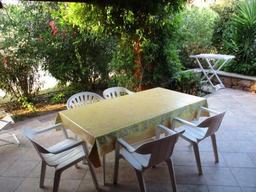Maison de Vacances Dans Un Village de Vacances �100 M. de La Plage