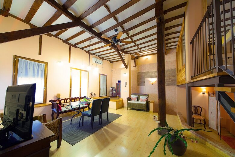 Apartamentos Casa De La Mezquita