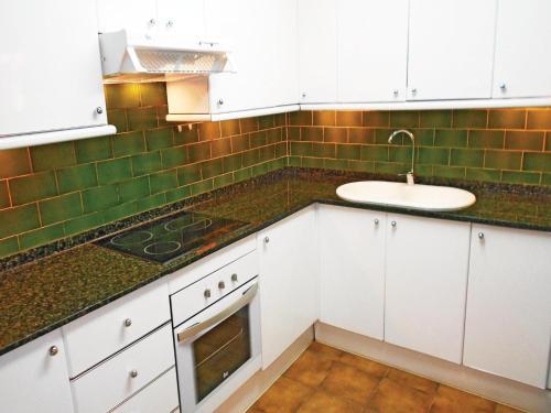 Holiday Home Passeig Del Serrat L�ocata