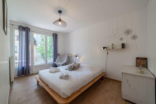Apartment With Balcony In The City Center