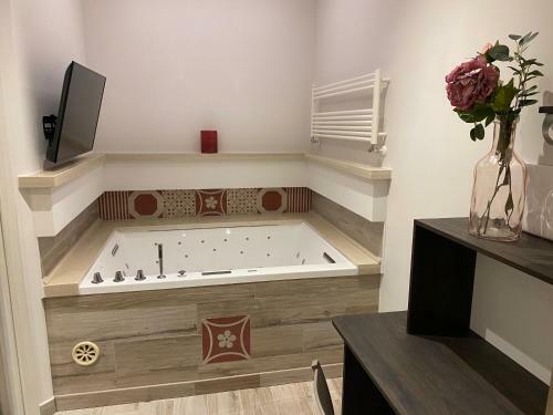 Mad Suites & Apartments