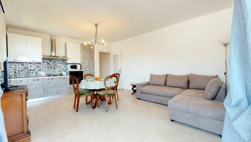 Narcisa View Lake&pool Apartment