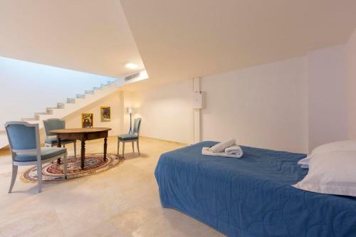 Luxurious Sea View Villa Outside Infinity Pool - Heated Indoor Pool
