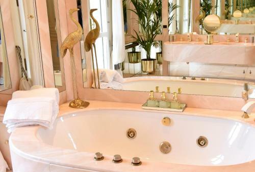 Hostal La Via Romana Boutique Guest House
