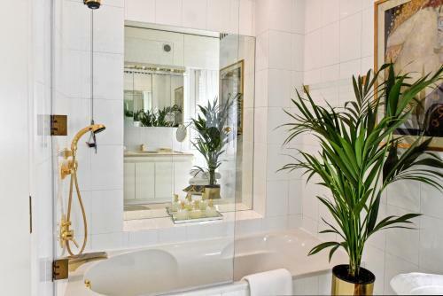 Hostal La Via Romana Boutique Guest House