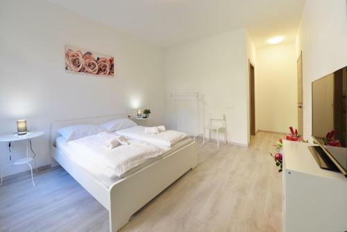 Mary's Rooms & Apartments