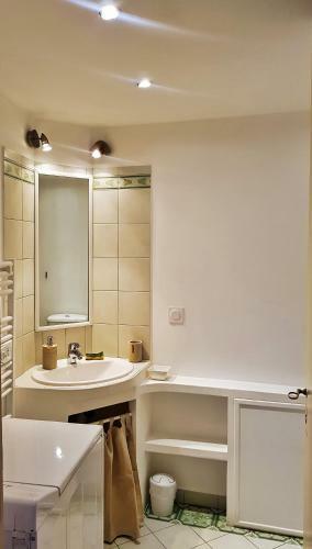 Apartamento Studio Avec Terrasse Sur L'amphith��tre (Ar�nes)