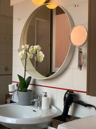 Camozzi Central Apartment