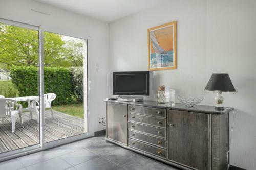 Maison Neuve Pour Quatre Personnes A Arzon