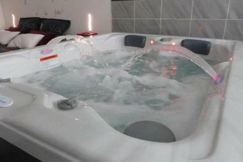 Apartamento Nuit Romantique Avec Jacuzzi Spa Privatif