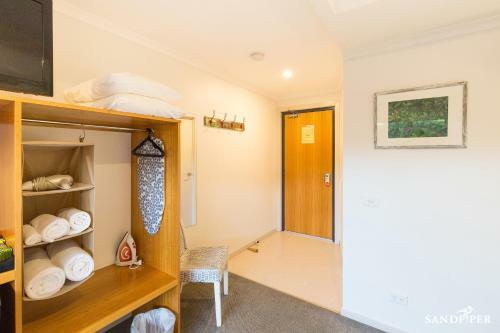 Sandpiper Motel