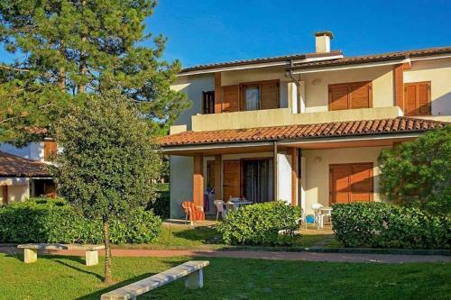 Apartment In Bibione 24666