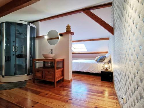 Cottage Les Pyr�n�es Au Bord de L'eau