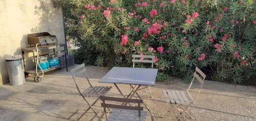 Le Petit Mas Entre Provence Et Camargue 5 Pers