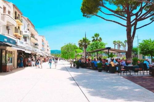 Apartamento T1 Bis Climatis� / Parking / Proche Des Plages