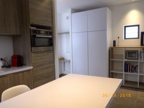 Calanques Bandol ,t2 4 �toiles Avec Garage, Dans Pin�de