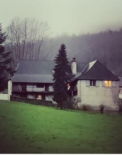 Hostal Abury