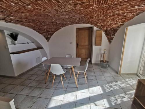 Apartamento Studio Bastia, 1 Pi�ce, 4 Personnes - Fr-1-650-5