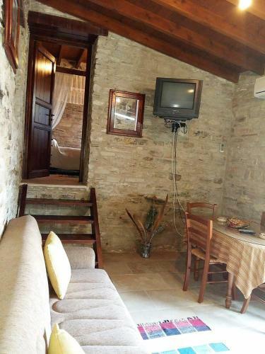 Romios Apartments