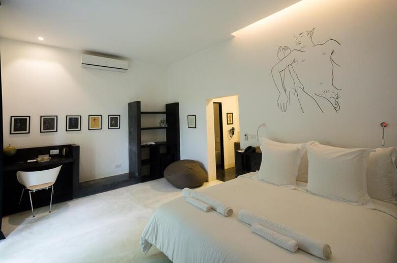 Bed & Breakfast Arthur & Paul (men Only Hotel)