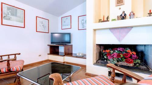 Villa Vallocchia - Sleeps 18 Exclusive Poolgrounds Spoleto 10 Mins Rome 1 Hr