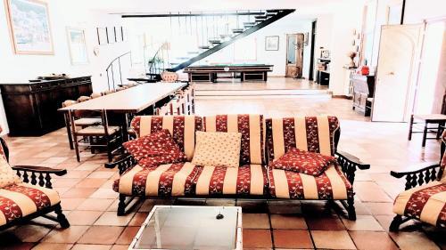 Villa Vallocchia - Sleeps 18 Exclusive Poolgrounds 4