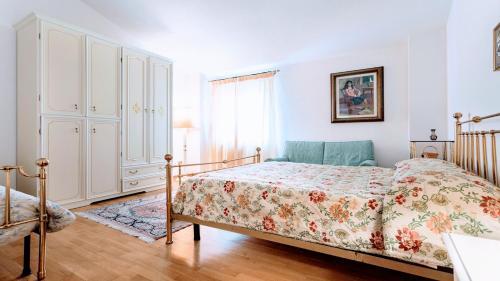 Villa Vallocchia - Sleeps 18 Exclusive Poolgrounds 4