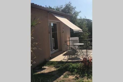 Apartamento Logement Attenant � Une Villa T2 Avec Terrasse .