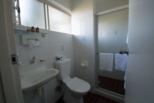 Anchor Bay Motel
