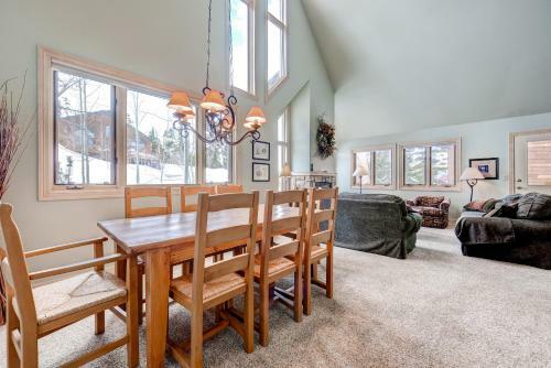 Pineview Haus By Colorado Rocky Mountain Resorts