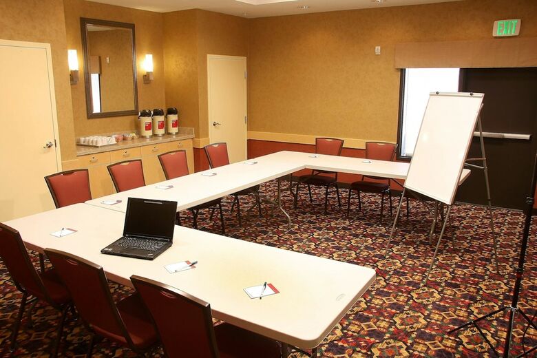 Hotel Towneplace Suites Farmington