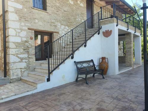 Apartamento Vacanze In Collina, Tra Mare E Monti