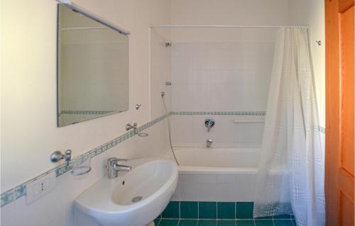 Beautiful Apartment In Bucine With 2 Bedrooms