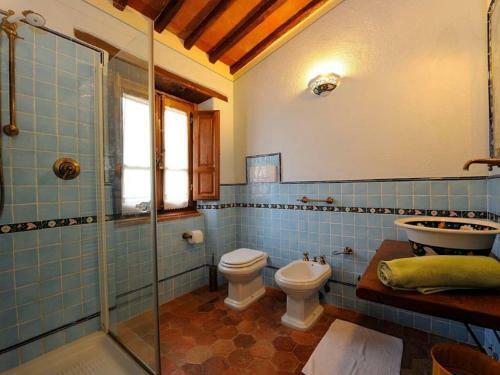 Authentic Holiday Home In Bucine With Private Swimming Pool