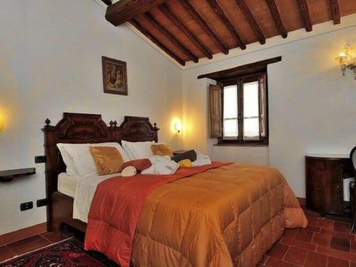 Authentic Holiday Home In Bucine With Private Swimming Pool