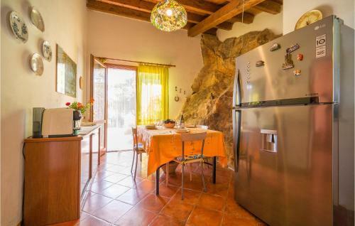 Nice Home In Calatafimi With Wifi And 3 Bedrooms