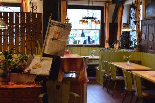 Hostal Gasthaus Goldene Gans