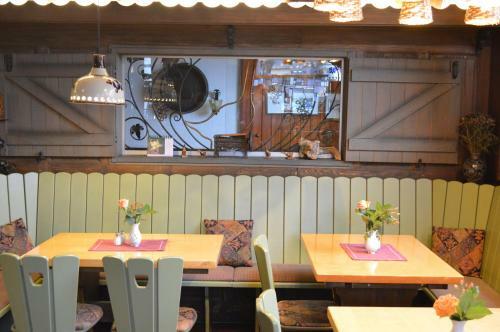 Hostal Gasthaus Goldene Gans