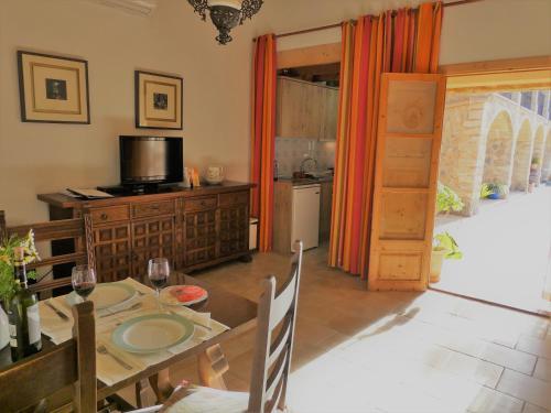 Aparthotel Can Estades