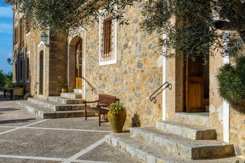 Aparthotel Can Estades