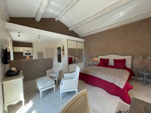 Hostal Domaine De Cachard