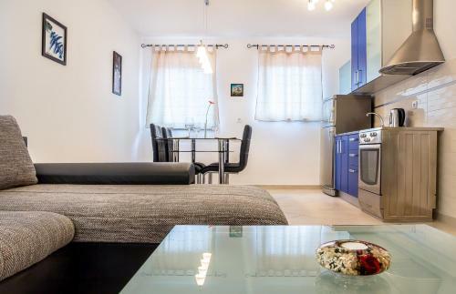 Modern & Comfy Apartment Marko