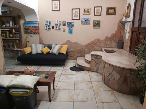Casa Dell'artista Singola Indipendente