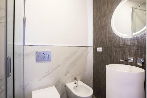 Hostal Vista Suites - Piazza Yenne