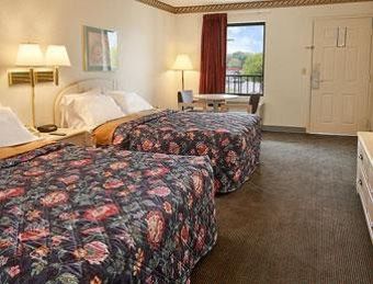 Motel Days Inn Hendersonville
