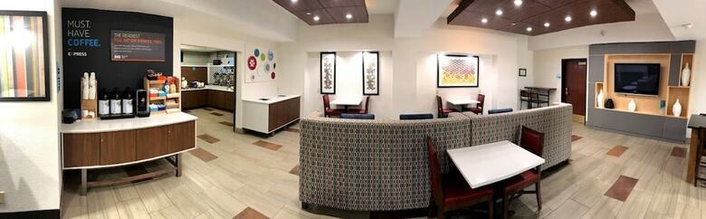 Holiday Inn Express Hotel & Suites Decatur, Tx