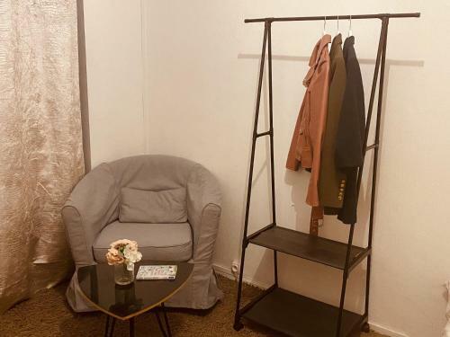 Apartamento Private Room With Terrasse In Appartement