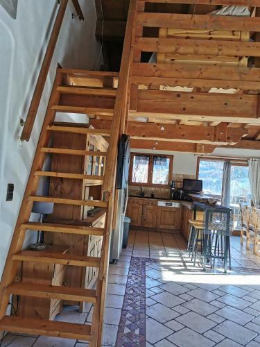 Chalet Jacuzzi, Sauna Proche Courchevel 8/10 Pers