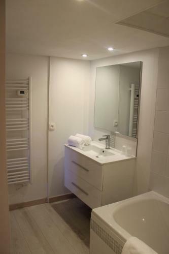 Bed & Breakfast Le Mas de Roux Chambres D'hotes